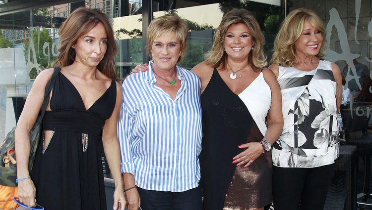 Terelu Campos celebra su 51 cumpleaños con María Patiño, Chelo García Cortés y Mila Ximénez