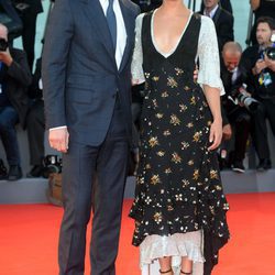 Alicia Vikander y Michael Fassbender en la premiere de 'Between Oceans'