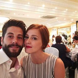 Ana Polvorsa y Lucho Fernández juntos en la boda de unos amigos