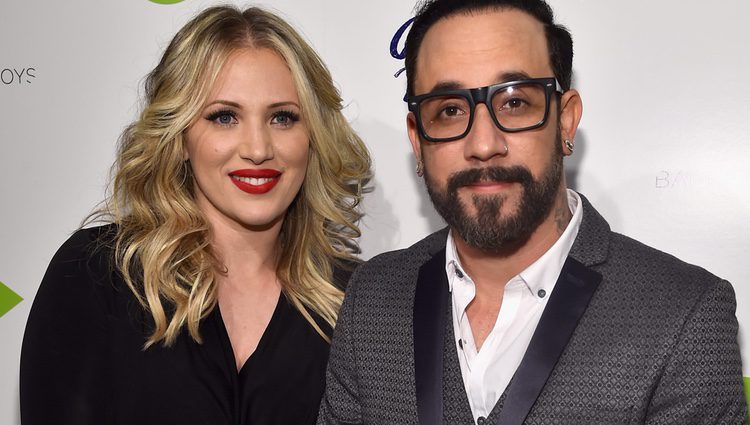 A.J. McLean junto a su mujer