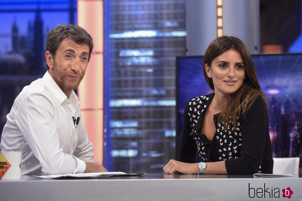 Penélope Cruz con Pablo Motos en 'El hormiguero'