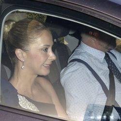 Carmen Janeiro llegando a la boda de Rocío Carrasco y Fidel Albiac