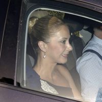 Carmen Janeiro llegando a la boda de Rocío Carrasco y Fidel Albiac