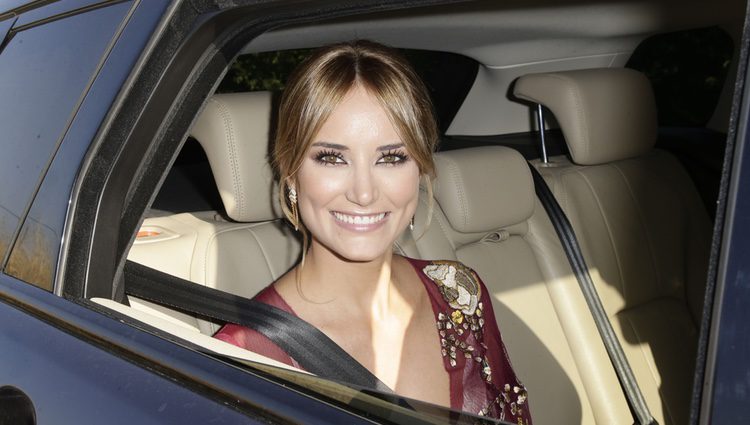 Alba Carrillo llegando a la boda de Rocío Carrasco y Fidel Albiac