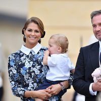 La Princesa Magdalena y Chris O'Neill con sus hijos Leonor y Nicolas en el bautizo de Alejandro de Suecia