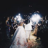 Dulceida y Alba durante la celebración de su boda