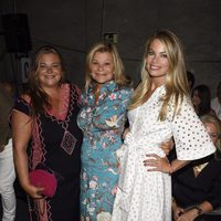 Cari Lapique, Caritina y Carla Goyanes en el front row del desfile de Aristocrazy en Madrid Fashion Show Woman