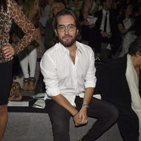 Màxim Huerta en el front row del desfile de Andrés Sardá en Madrid Fashion Week primavera/verano 2017