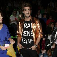 Jorge Díaz en el front row del desfile de Ágatha Ruiz de la Prada en Madrid Fashion Week primavera/verano 2017