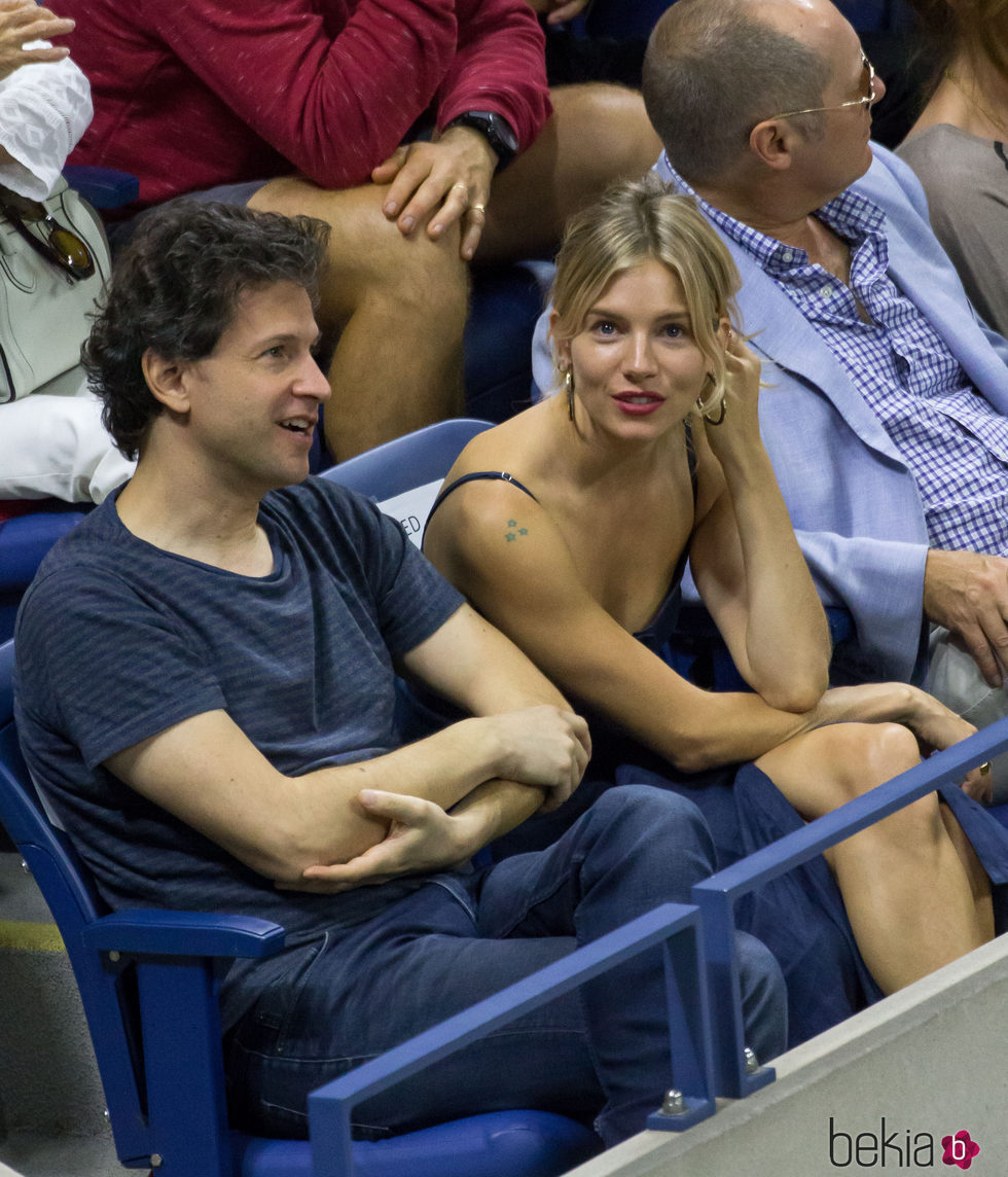 Sienna Miller y su novio, Bennet Miller