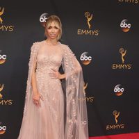 Giuliana Rancic en la alfombra roja de los Premios Emmy 2016