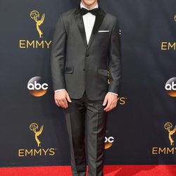 Nolan Gould en la alfombra roja de los Premios Emmy 2016