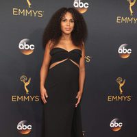 Kerry Washington en la alfombra roja de los Premios Emmy 2016