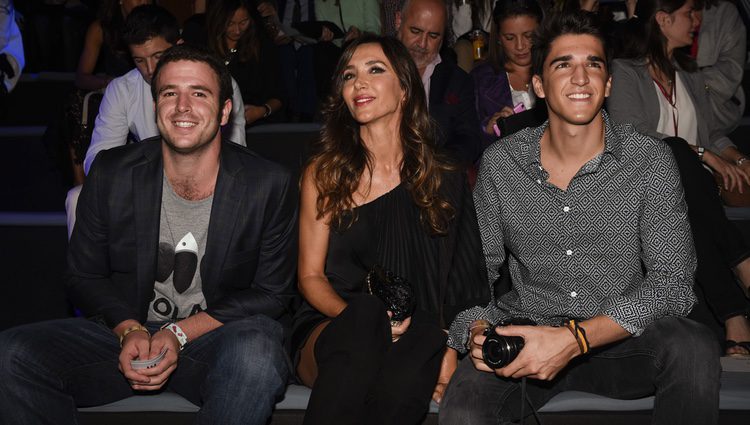 Álex Lequio, Paloma Lago y su hijo, Javier en la Semana de la Moda de Madrid 2016