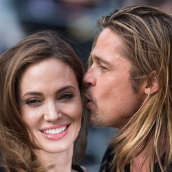 Brad Pitt y Angelina Jolie en la Premiere de 'World War Z' en Londres