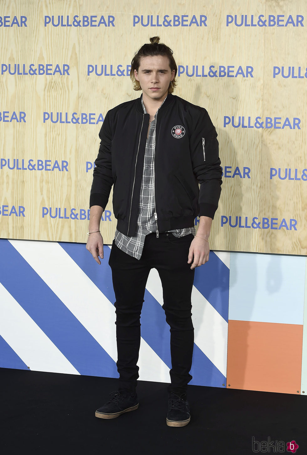 Brooklyn Beckham en el photocall del 25 aniversario de Pull&Bear