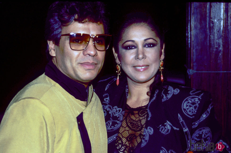 Juan Gabriel junto a Isabel Pantoja