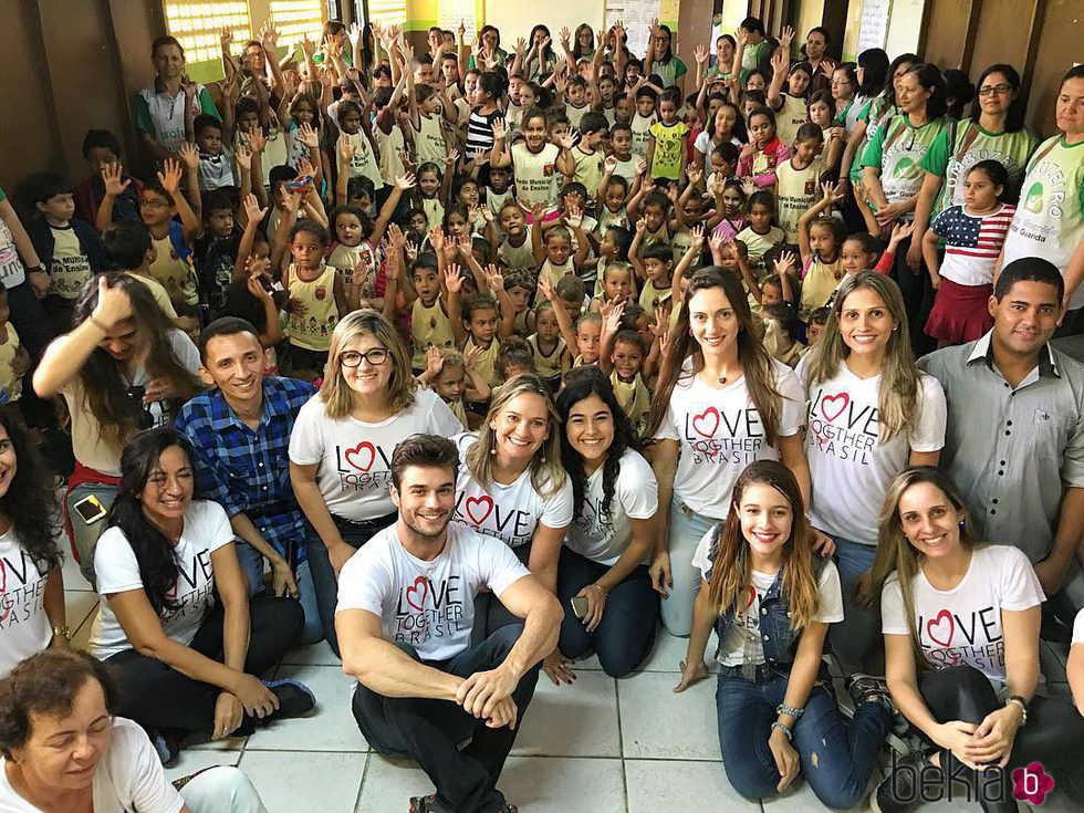 Amadeo Leandro colaborando con la asociación 'Love Togueter Brasil'