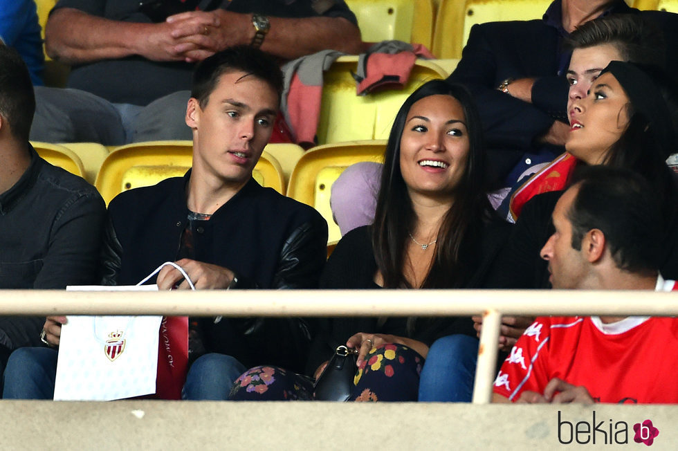 Louis Ducruet y Marie Chevalier durante la Champions League 2016 / 2017