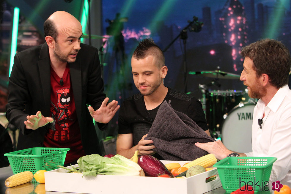 David Muñoz comiendo los platos de 'El hormiguero'