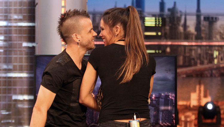 Cristina Pedroche despidiéndose de David Muñoz en 'El hormiguero'