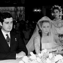 Alfonso Martínez de Irujo y María de Hohenlohe en su boda