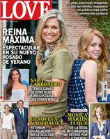 La Reina Máxima de Holanda y una de sus hijas en la portada de la revista Love