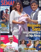 Alejandro Sanz y Raquel Perera presentan a su hija Alma en Semana