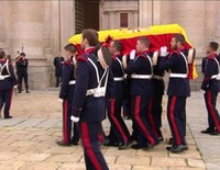 La realeza española dice adiós al Duque de Calabria en un funeral en El Escorial